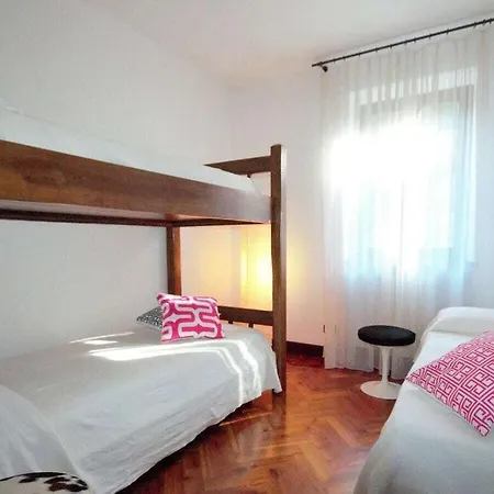 Borgo 1 Comfortable Holiday Ferienhaus Cremia