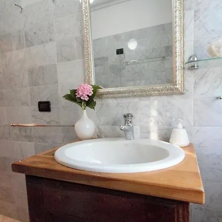Borgo 1 Comfortable Holiday Cremia